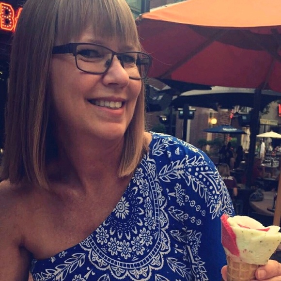 Meet your Posher, Dawn - Picture 1 of 1